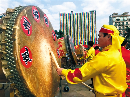 千鑼百鼓湖鎮(zhèn)興